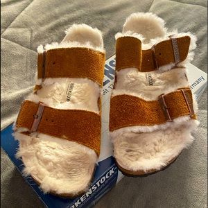 💥BIRKENSTOCK SHERLINGS!💥Arizona chestnut suede Sherlings size 40. Womens 9